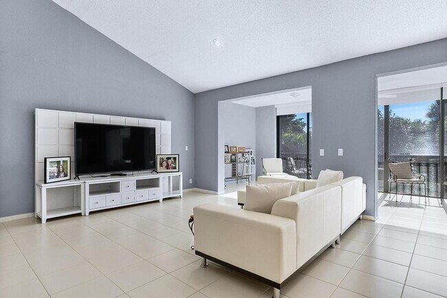 Foto del edificio - 11714 Briarwood Cir