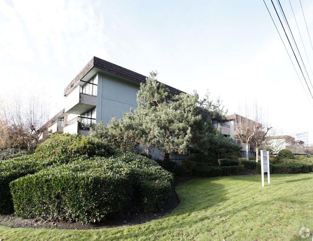 Photo du bâtiment - Pinewood Court