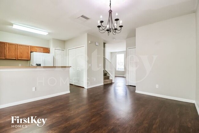 Foto del edificio - 1251 Charlesworth Dr