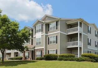 Building Photo - Lake St. James