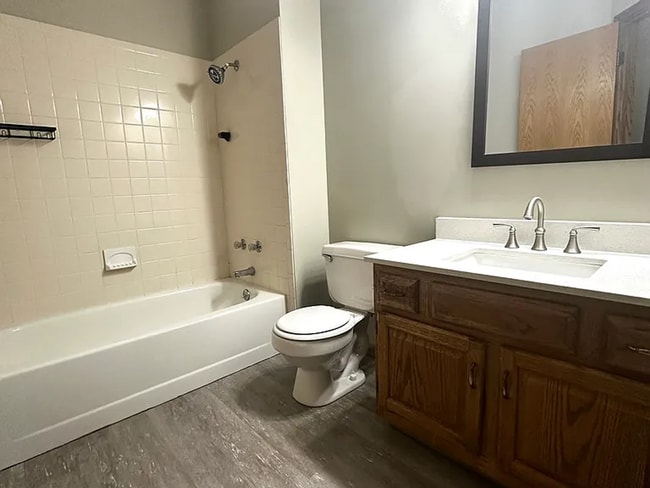 Building Photo - 1317 N 159th St