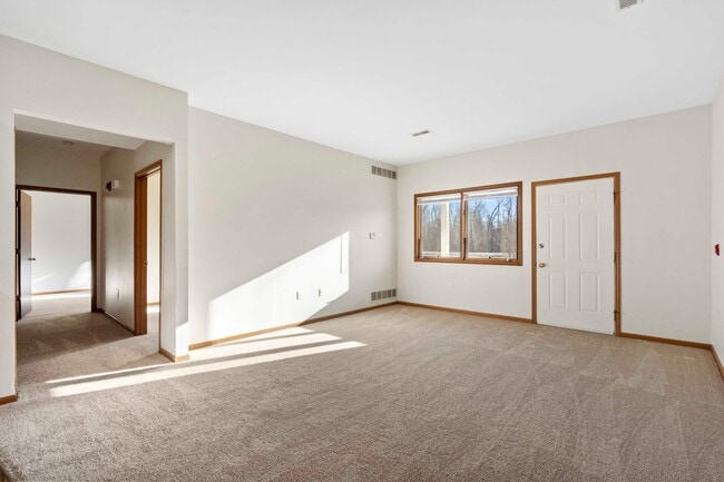 Building Photo - Stoneridge Apartments