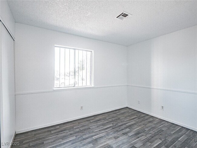 Foto del edificio - 4768 W Sand Creek Ave