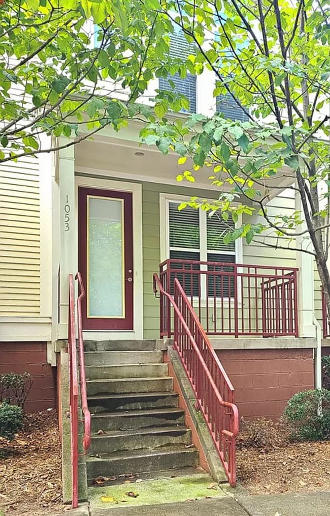 Building Photo - 1053 S Sycamore Green Pl