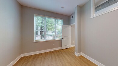 Interior Photo - Towson Promenade