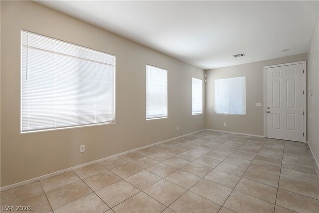 Building Photo - 944 Saffex Rose Ave