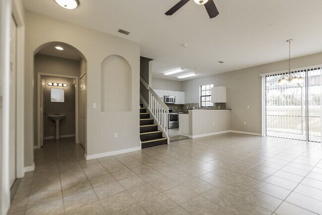 Foto del edificio - 7388 Bristol Cir