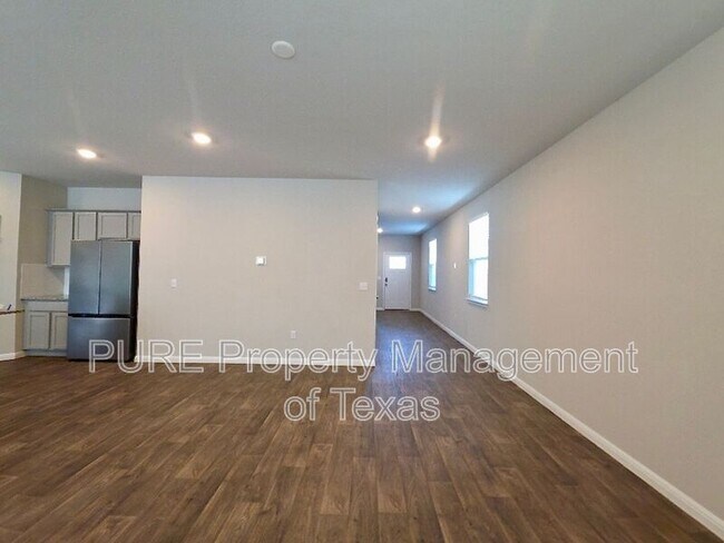 Building Photo - 102 Oxbow Ter.