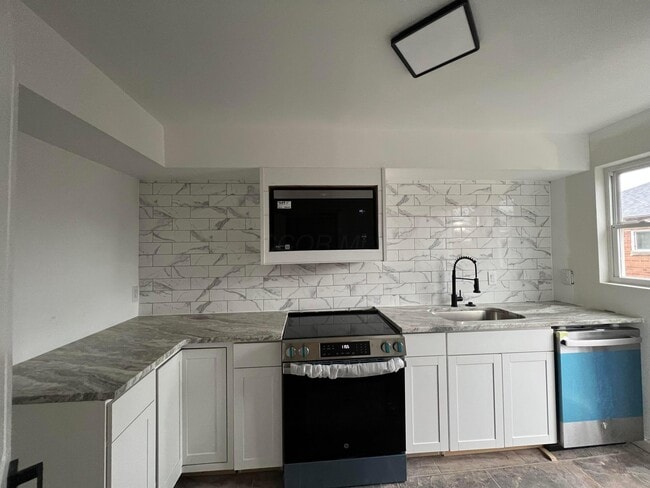 Foto del edificio - 50 N Hampton Rd