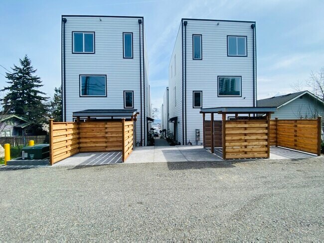 Rear Elevation - 1620 S G St