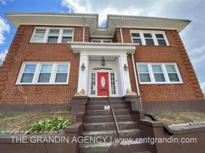 Building Photo - 202 Elm Ave