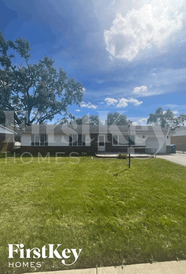 Building Photo - 5625 Roosevelt St