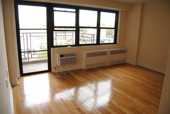 Primary Photo - 341 10th St