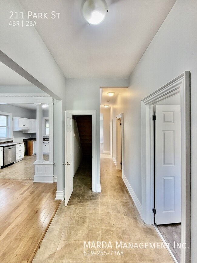 Photo du bâtiment - CHARMING 4 BED/2 BATH HOME IN CHATHAM ON QUARTER-ACRE LOT + UTILITIES