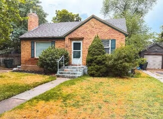 Building Photo - 2669 Iowa Ave