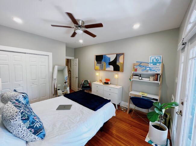 Foto del edificio - 7713 Hampson St