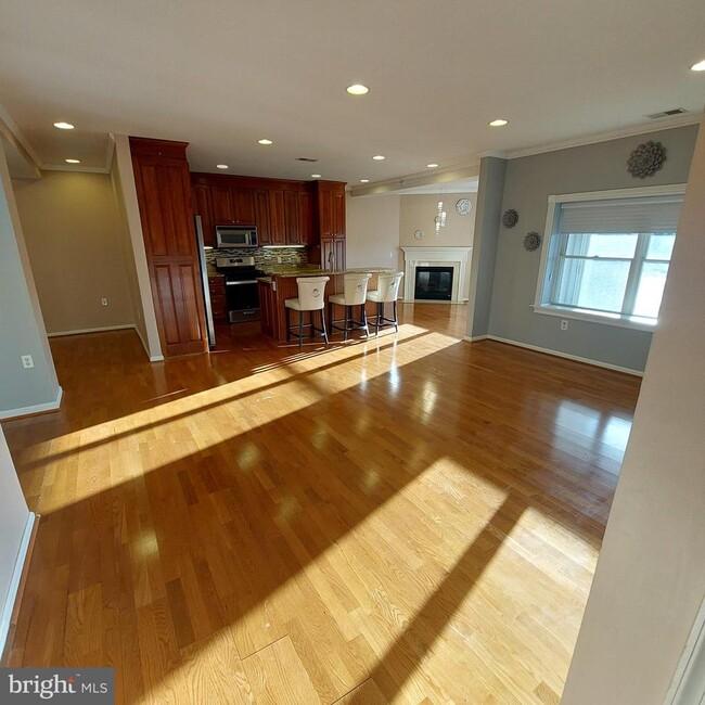 Foto del edificio - 12251 Roundwood Rd