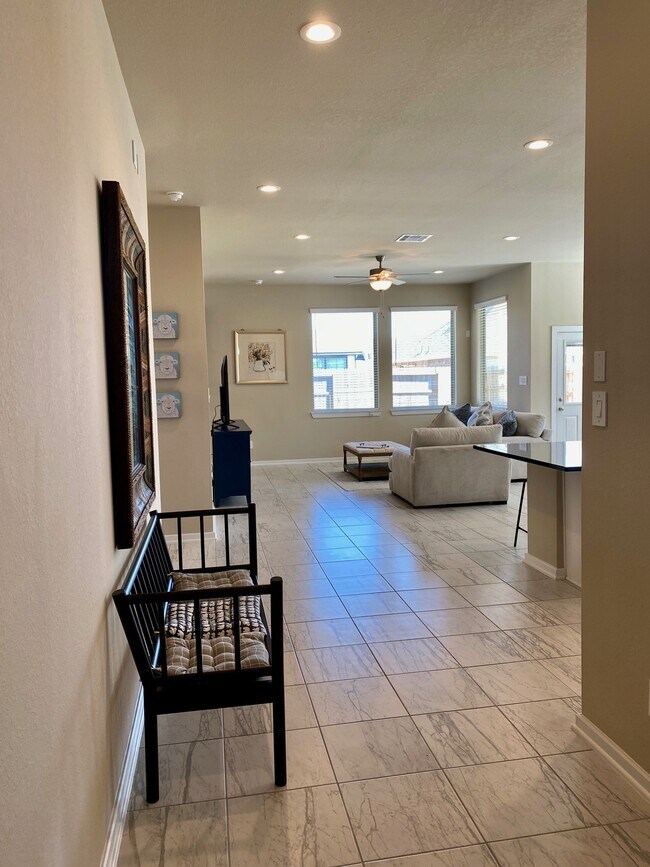 Foto del edificio - 4715 Purple Fountain Dr