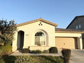 Building Photo - 4388 Bixby Way