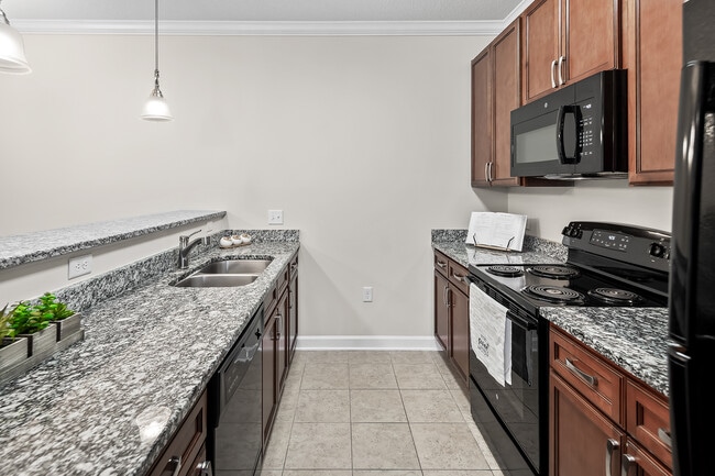 Building Photo - Brittany Place Hendersonville