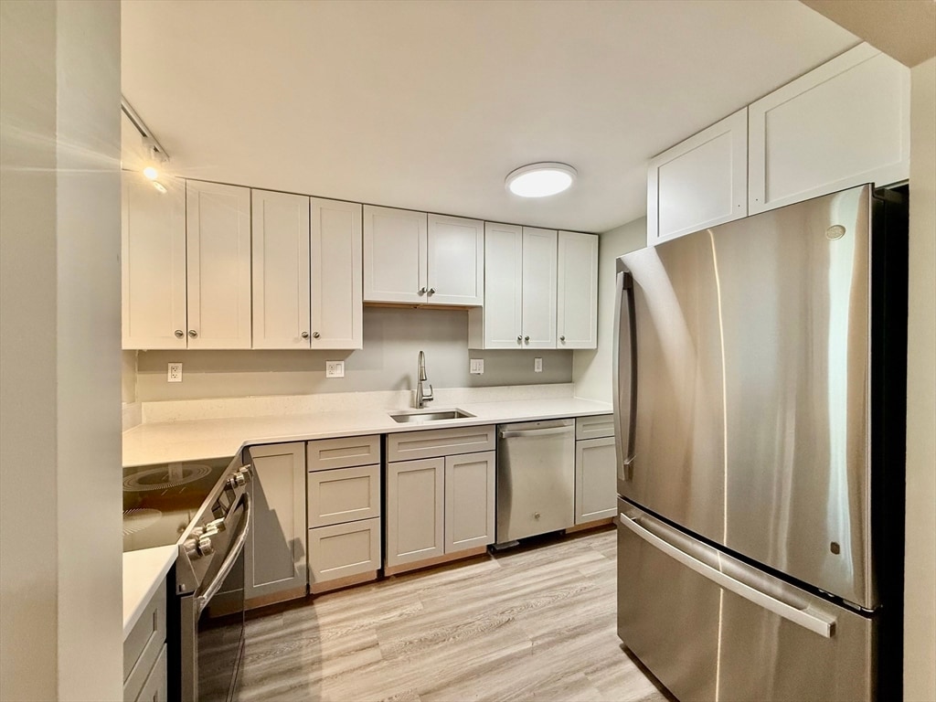 Foto principal - 215 Winter St