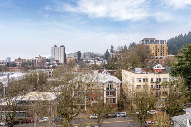 Aerial Photo - 2328 NW Glisan St