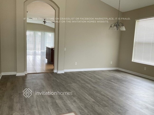 Foto del edificio - 9919 59th St E