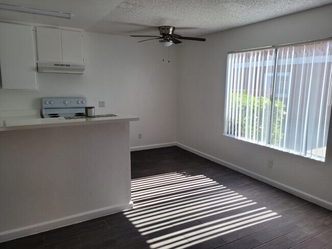 Foto del edificio - 38572 10th Pl E