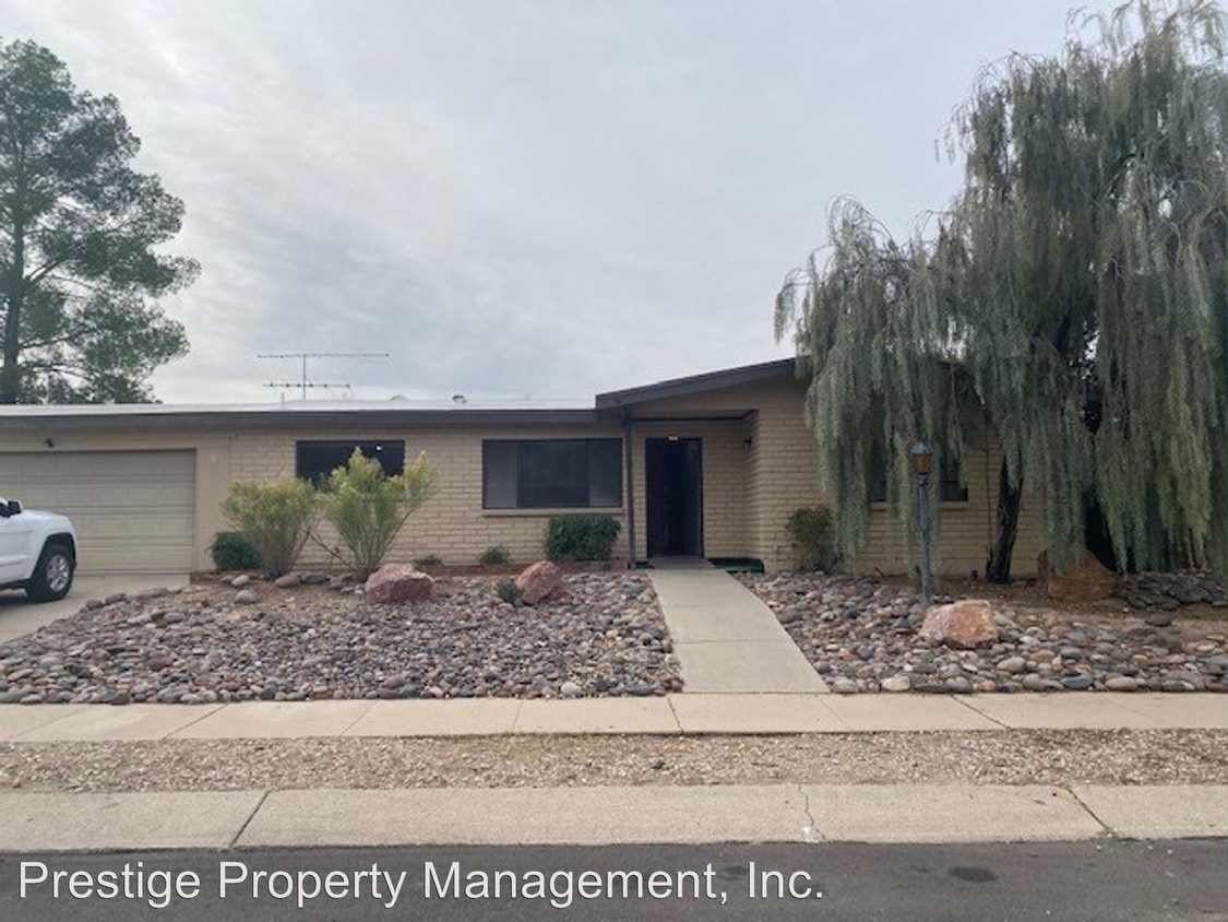 5 br, 2 bath House 7614 E. Pima House Rental in Tucson, AZ