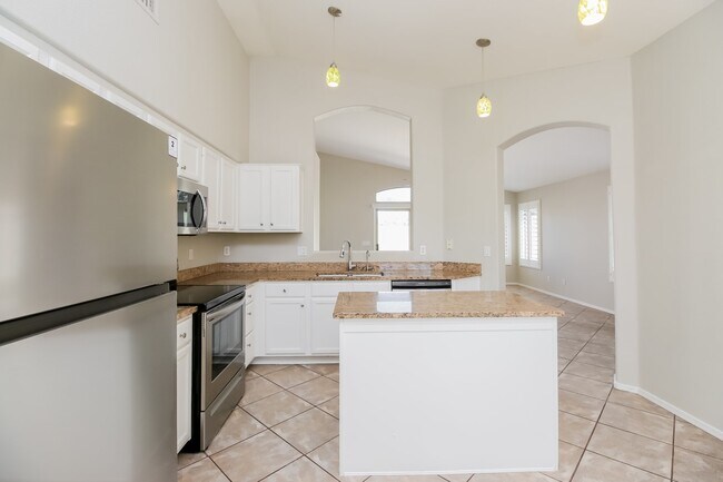 Building Photo - 207 N Tiago Dr