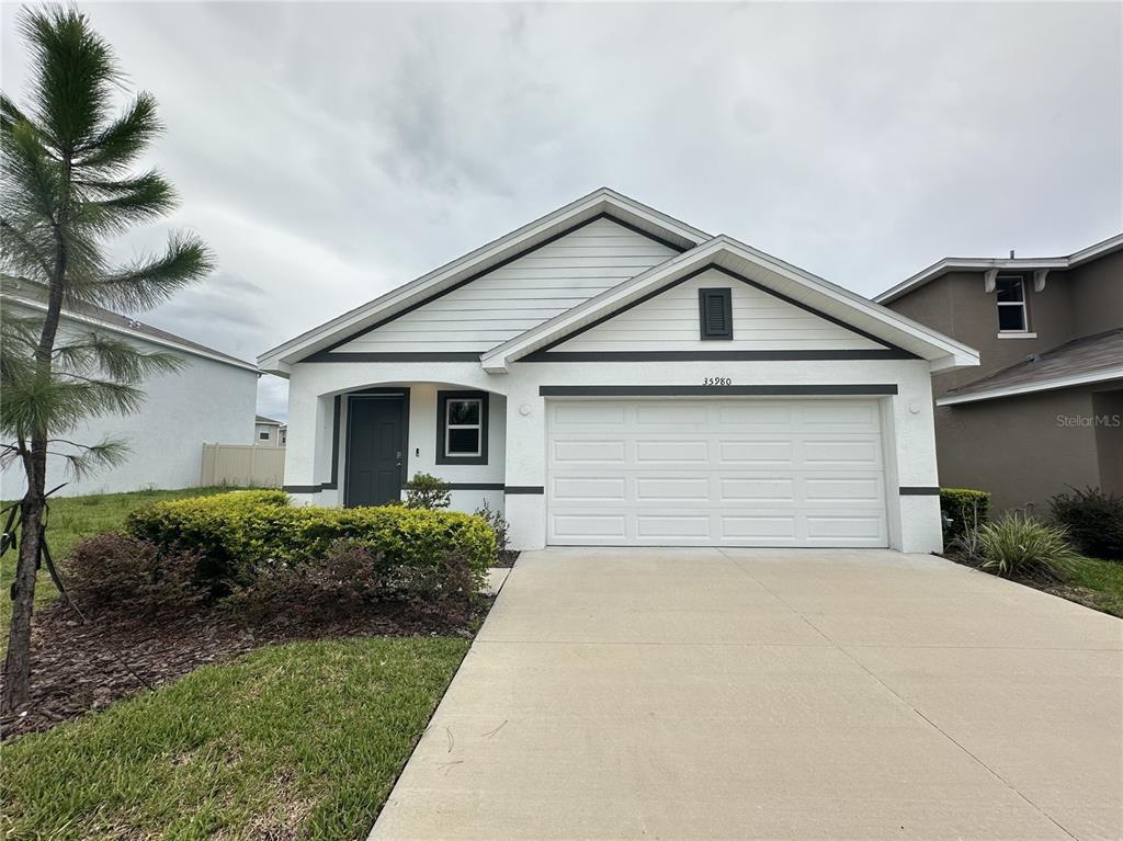 Foto principal - 35980 Sunflower Hl Dr