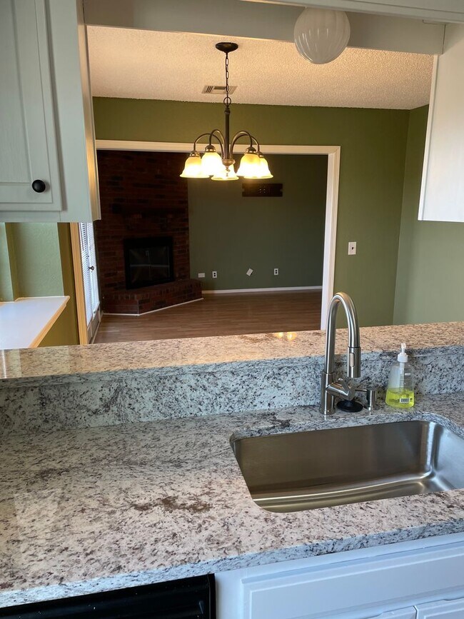 Foto del edificio - Cute 3 bedroom in Central BA, 2 bath, Back...