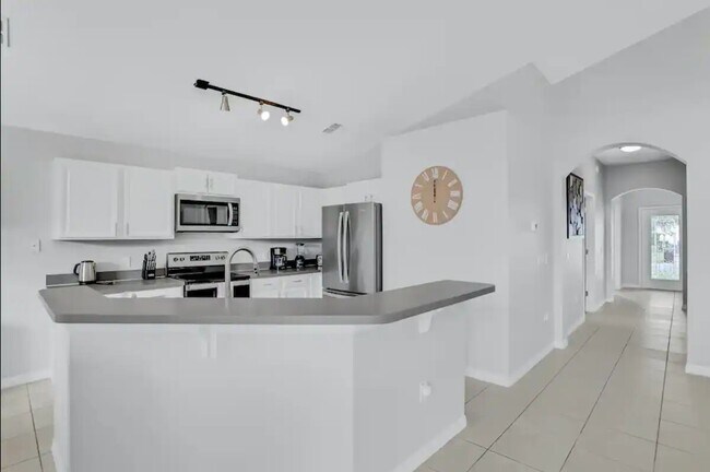 Building Photo - 4775 Cumbrian Lakes Dr