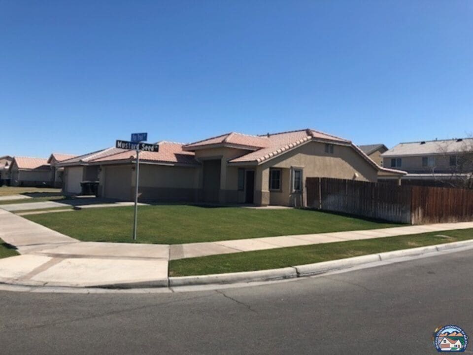 Building Photo - 363 Foxtrail Dr