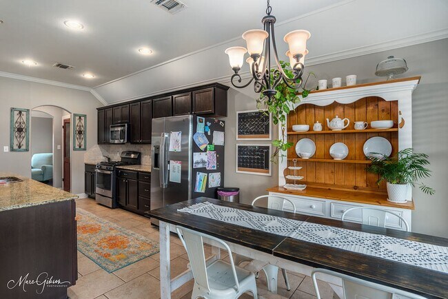 Building Photo - LEGACY HOME AVAILABLE! BELLE ROSE!