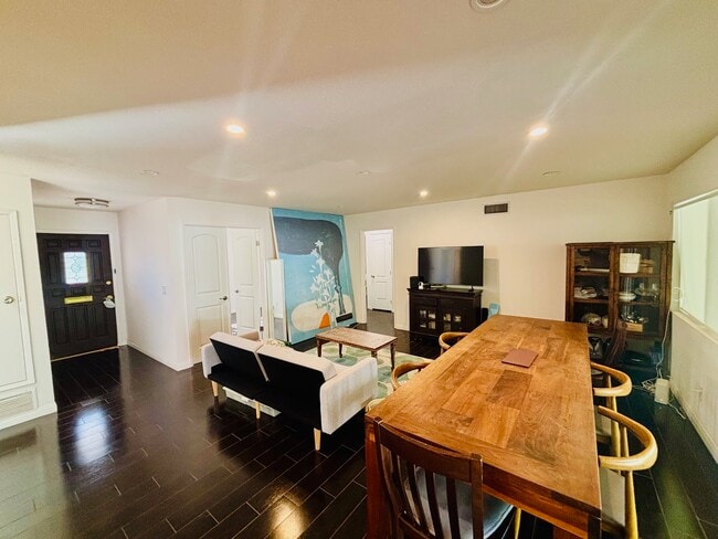 Foto del edificio - 23813 Calvert St