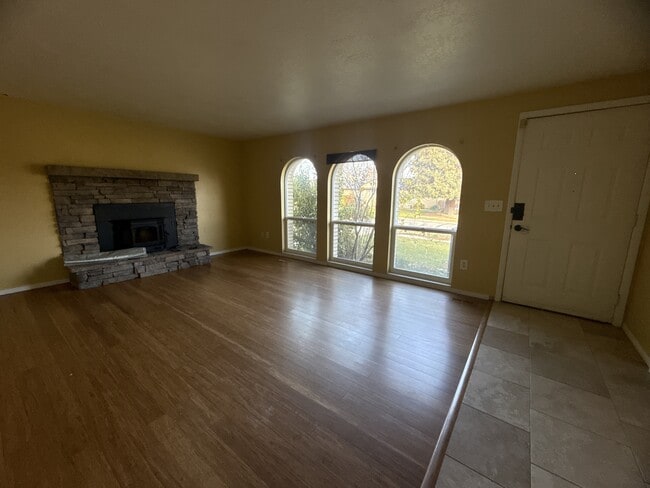 Building Photo - 3085 W 5685 S