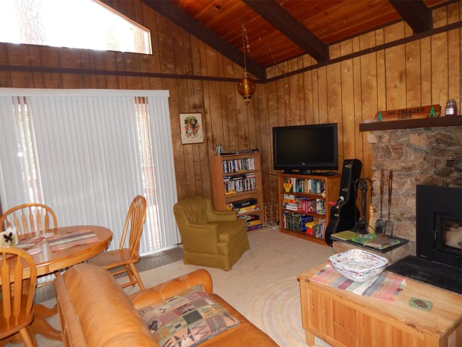 Foto del edificio - 24309 Jeffrey Ln