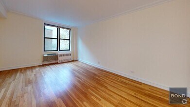 Building Photo - 305 W 13th St
