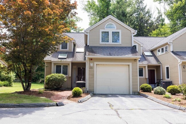 Building Photo - 113 Courtyard Ln