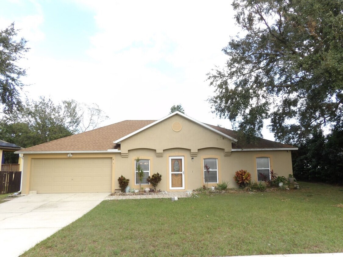 Primary Photo - MOVE IN READY 3 Bedroom 2 Bath 2 Car garage