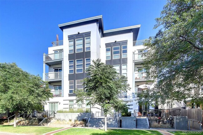 Exterior - 1738 Franklin St