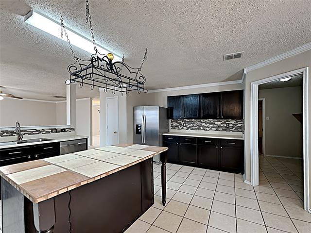 Building Photo - 4050 Hunters Creek Dr