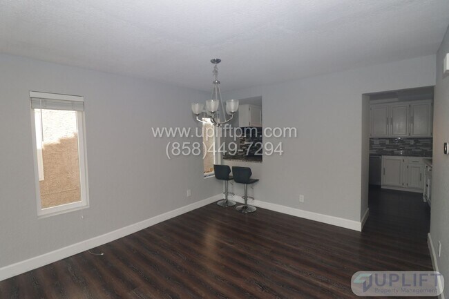 Foto del edificio - Beautiful Spring Valley home, tri floor 4 ...