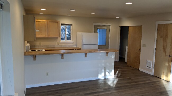 Foto del edificio - 5863 Cedar St
