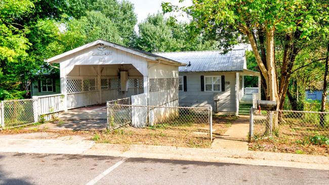 Building Photo - 170 Warrior Cir