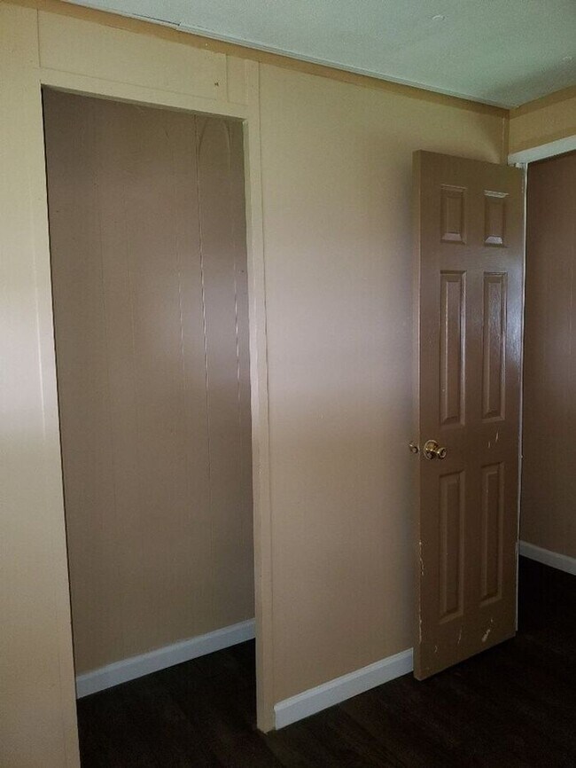 Building Photo - Your next home is available now!