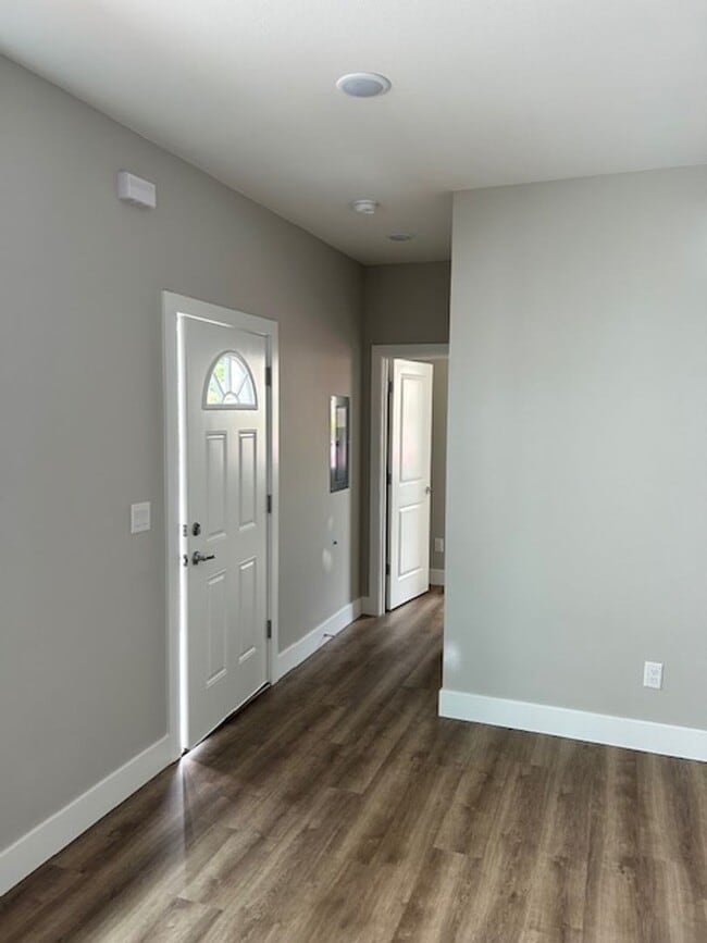 Foto del edificio - Brand New- Single Level 1 Bedroom