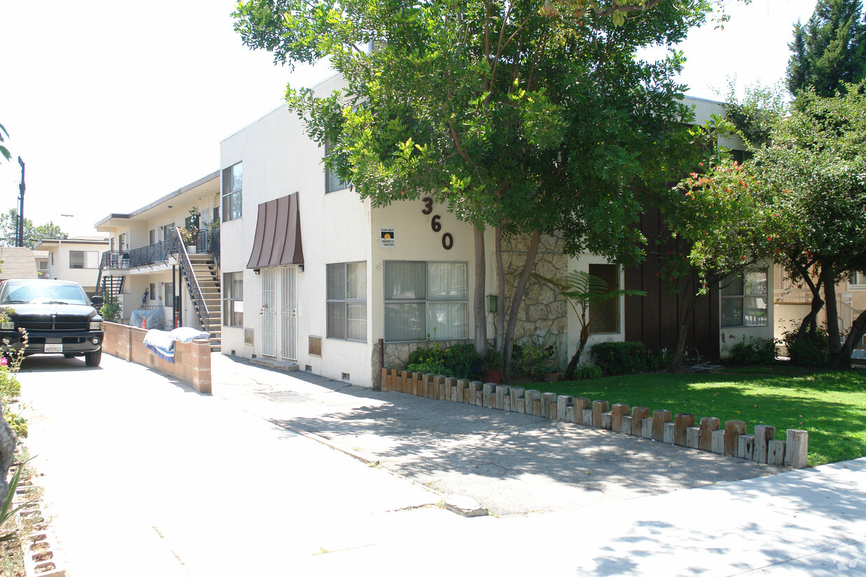 Primary Photo - 360 W Wilson Ave