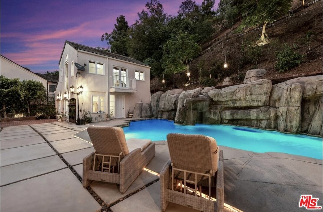 Primary Photo - 1174 Coldwater Canyon Dr